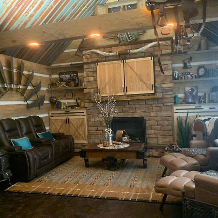 핫스프링스 Fox Pass Cabins B&B 외부 사진