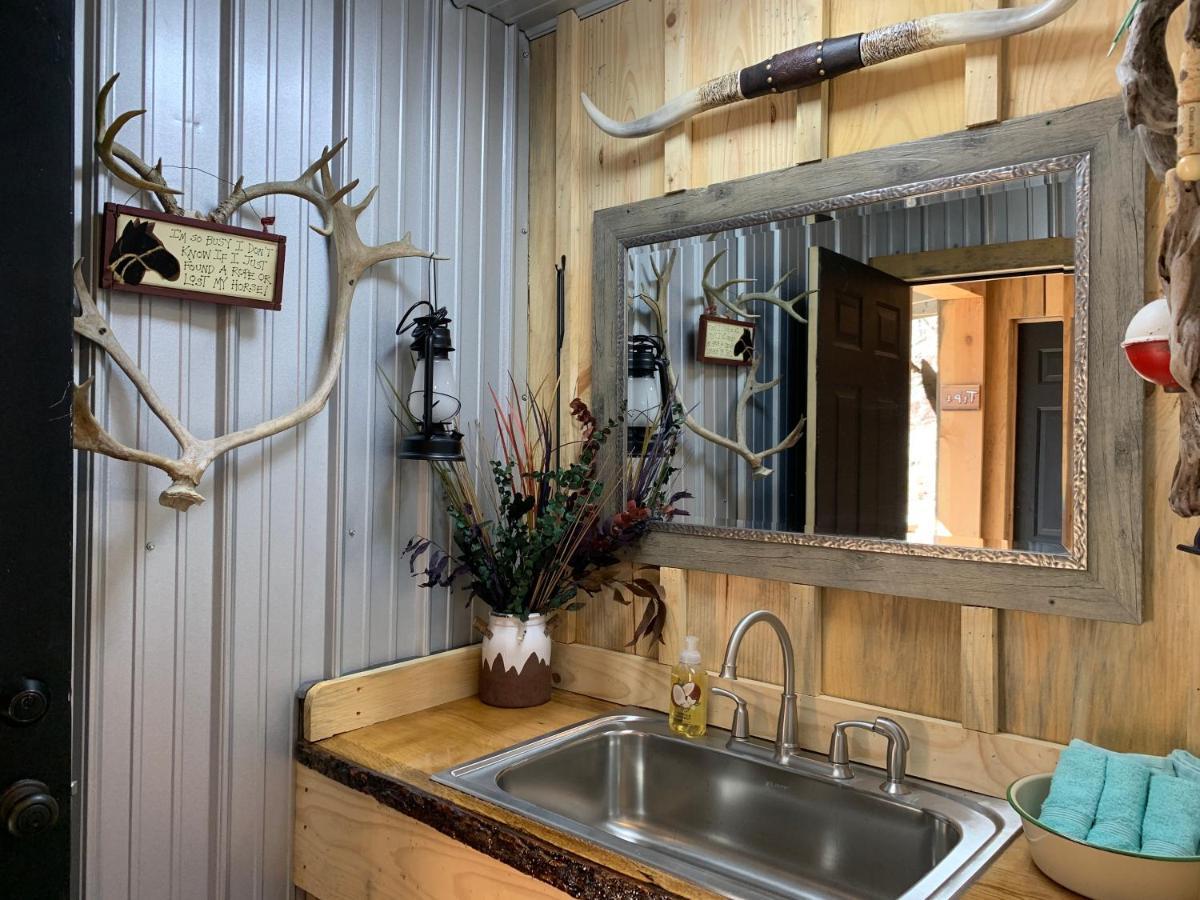 핫스프링스 Fox Pass Cabins B&B 외부 사진