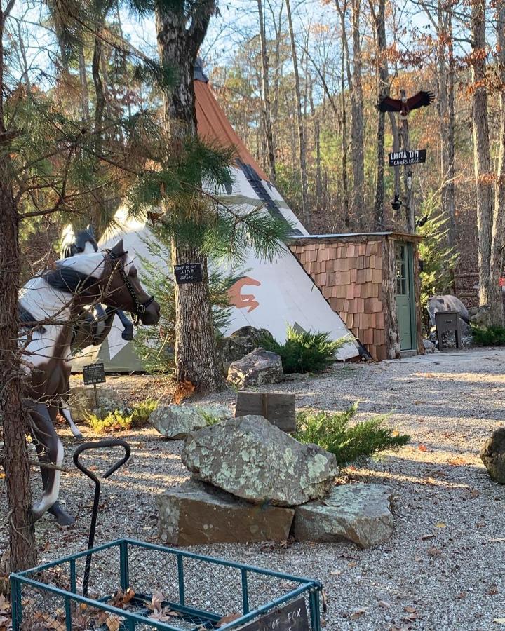 핫스프링스 Fox Pass Cabins B&B 외부 사진