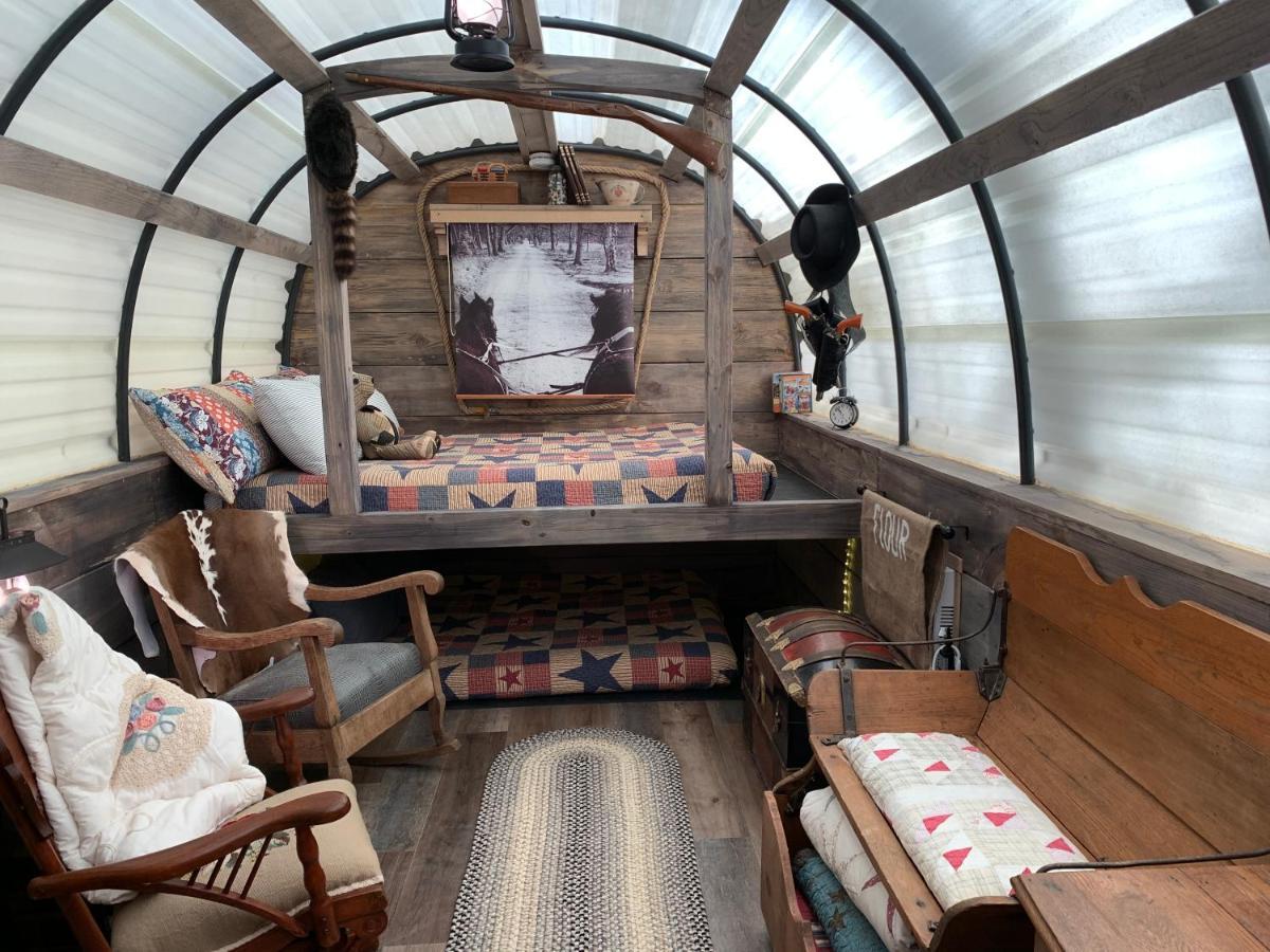 핫스프링스 Fox Pass Cabins B&B 외부 사진