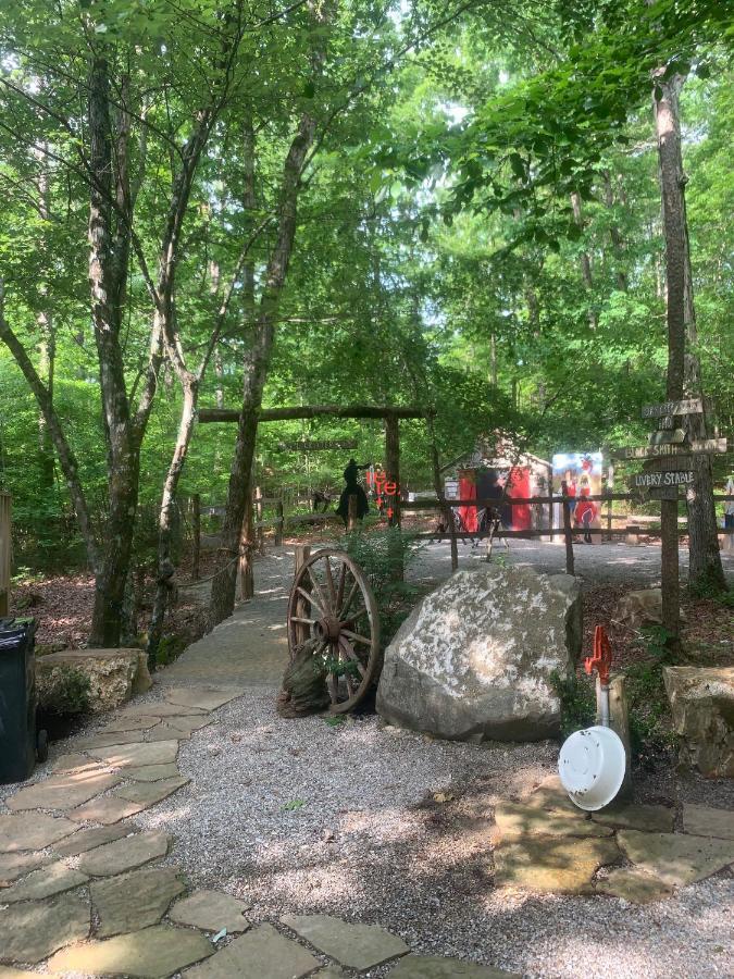핫스프링스 Fox Pass Cabins B&B 외부 사진
