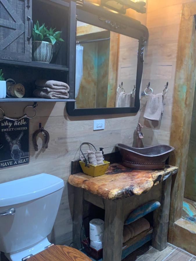 핫스프링스 Fox Pass Cabins B&B 외부 사진