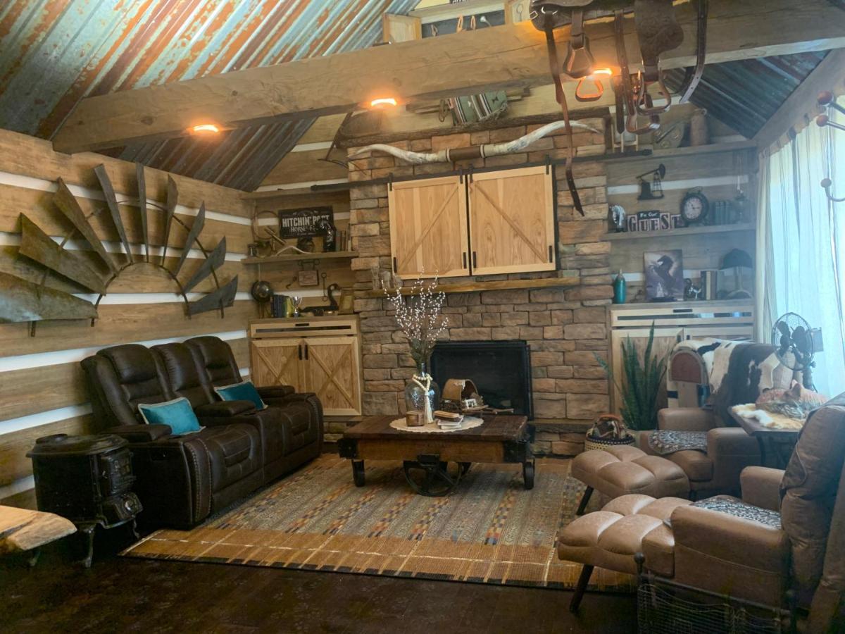 핫스프링스 Fox Pass Cabins B&B 외부 사진