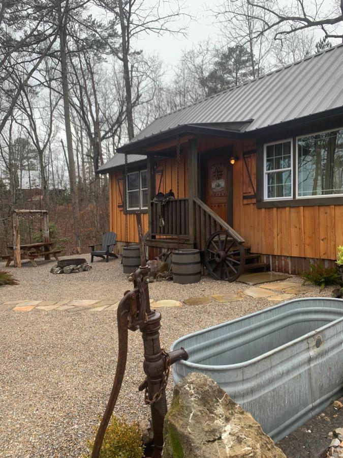 핫스프링스 Fox Pass Cabins B&B 외부 사진