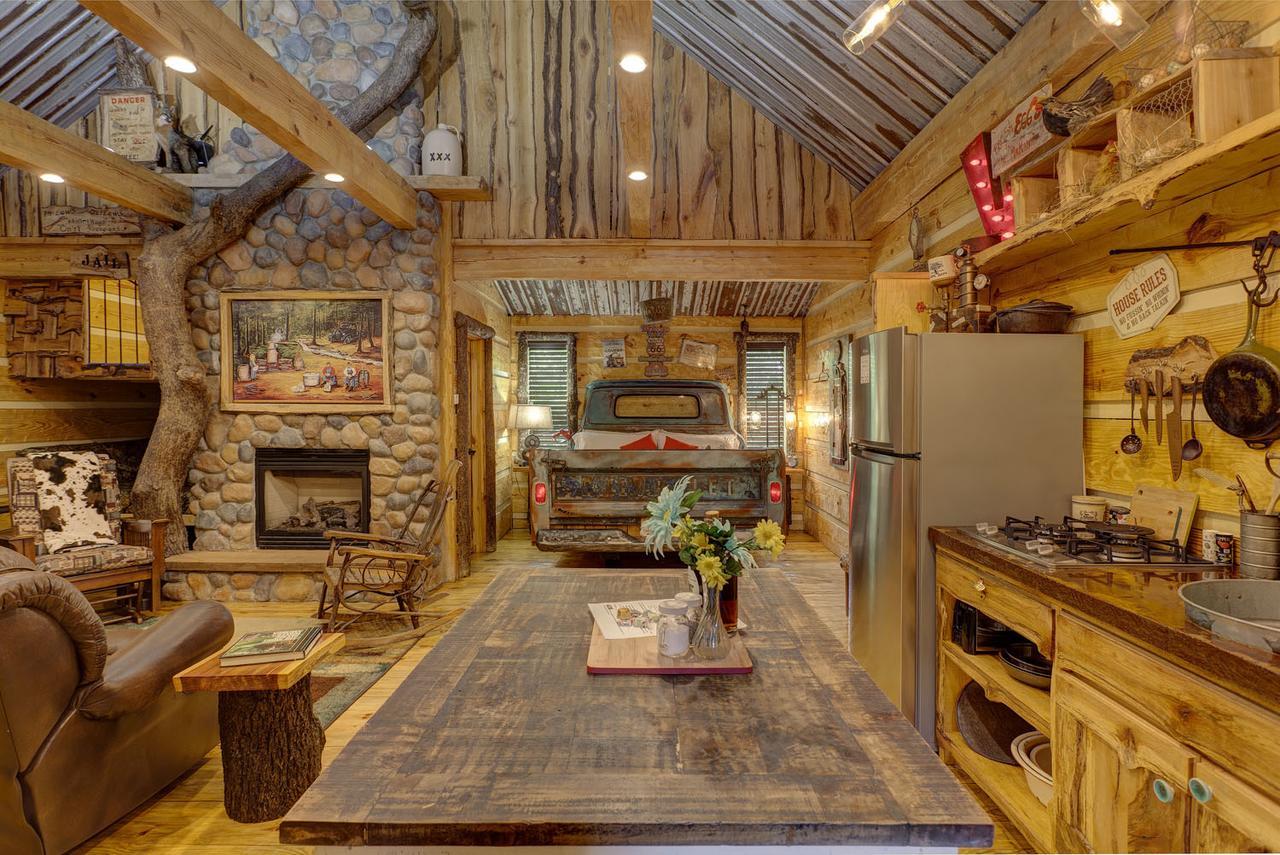 핫스프링스 Fox Pass Cabins B&B 외부 사진